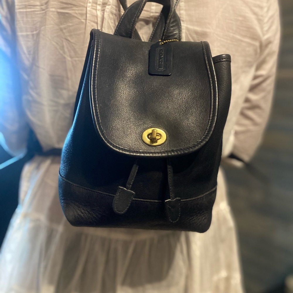VINTAGE Coach turnlock mini black leather backpack top handle adjustable string - Picture 10 of 16